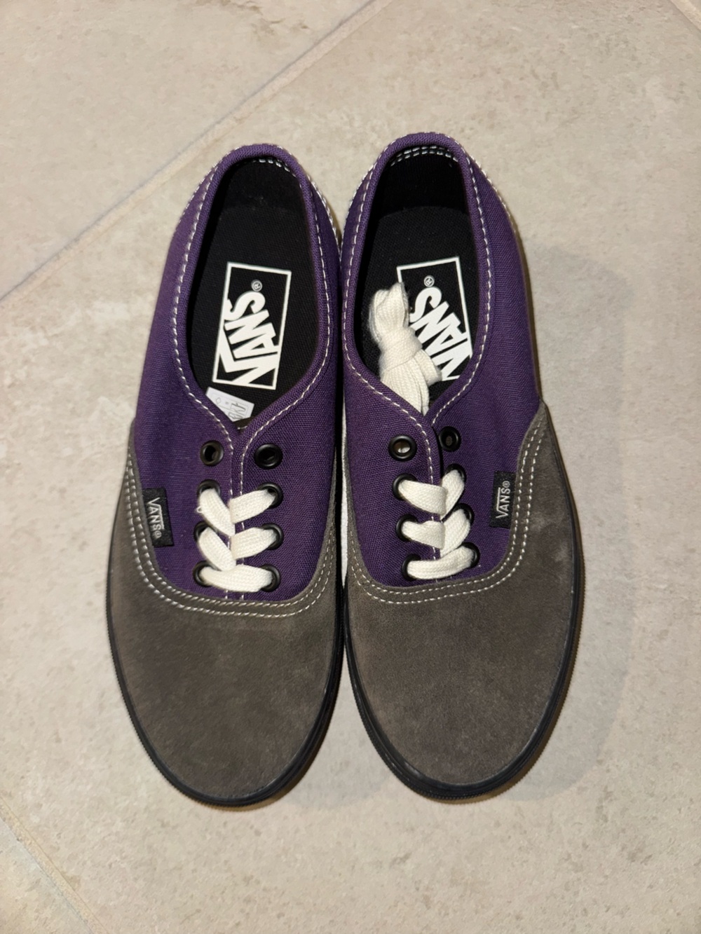 Vans Unisex Purple and Gray Low-Top Canvas Skate Sneakers NWOB Men size 4 W: 5.5